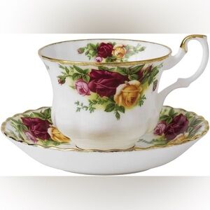 🌹Rose Teacup and Saucer Set 🌹